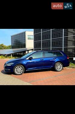 Универсал Volkswagen Golf 2017 в Ивано-Франковске