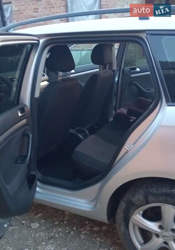 Універсал Volkswagen Golf 2011 в Луцьку