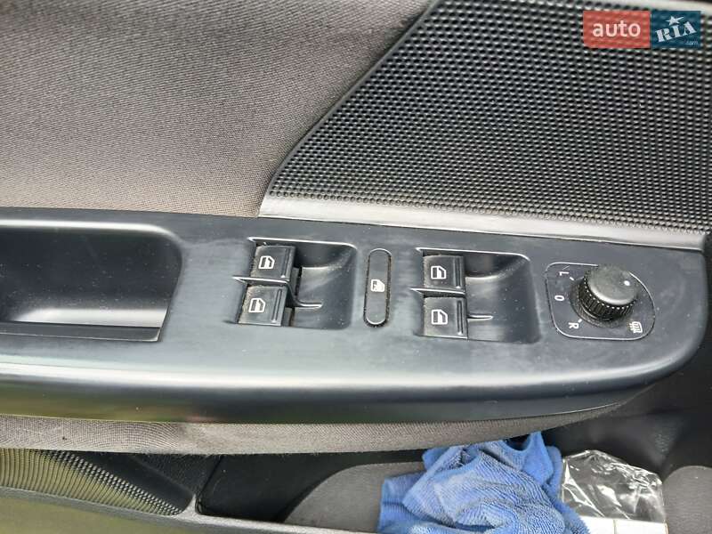 Універсал Volkswagen Golf 2009 в Вінниці