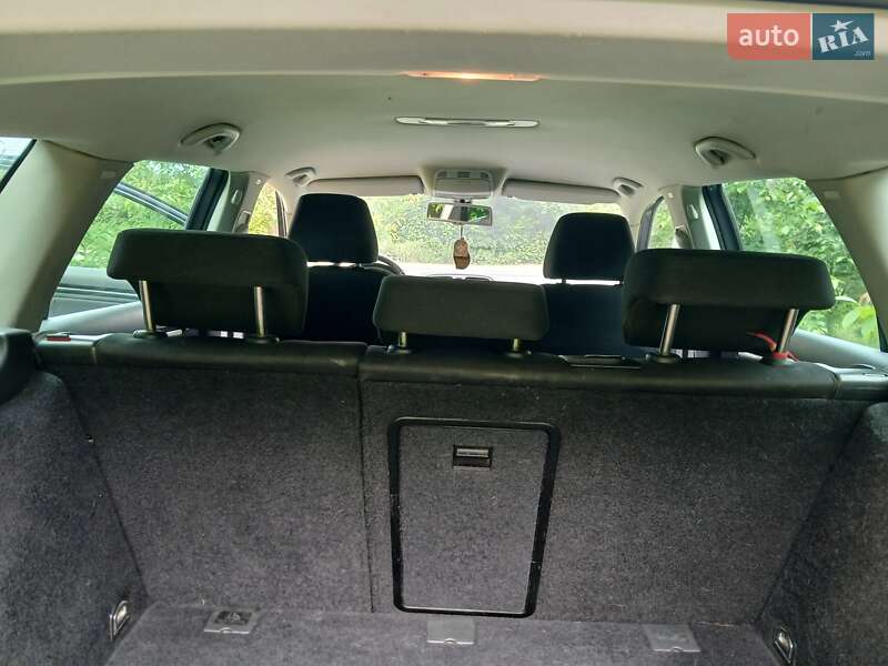 Універсал Volkswagen Golf 2009 в Вінниці