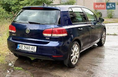 Хэтчбек Volkswagen Golf 2010 в 