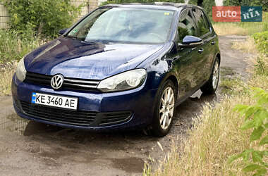 Хэтчбек Volkswagen Golf 2010 в 