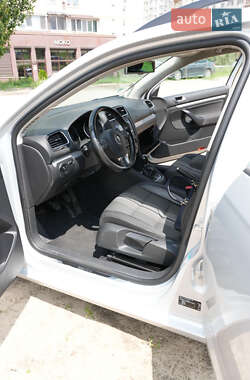 Универсал Volkswagen Golf 2013 в 