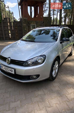Универсал Volkswagen Golf 2013 в Новояворовске