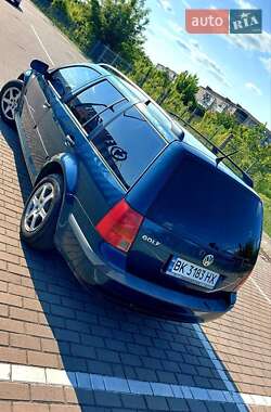 Универсал Volkswagen Golf 2005 в 