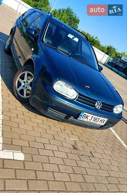 Универсал Volkswagen Golf 2005 в Дубно