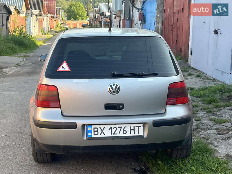 Хэтчбек Volkswagen Golf 2002 в Хмельницком
