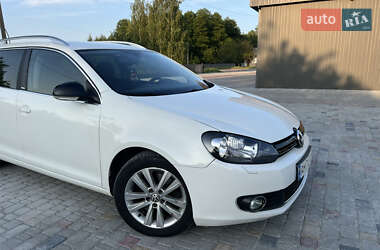Універсал Volkswagen Golf 2012 в Житомирі