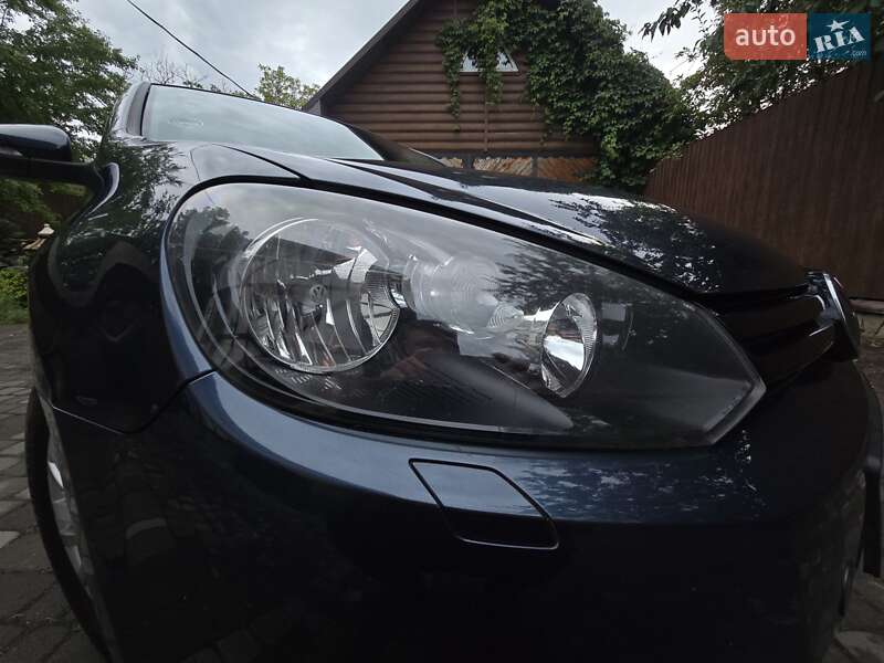 Хетчбек Volkswagen Golf 2009 в Полтаві