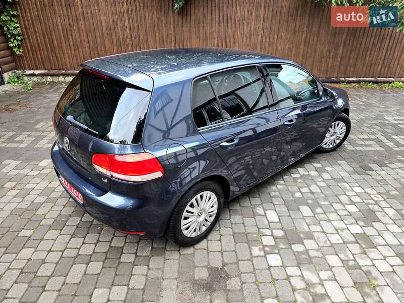 Хетчбек Volkswagen Golf 2009 в Полтаві
