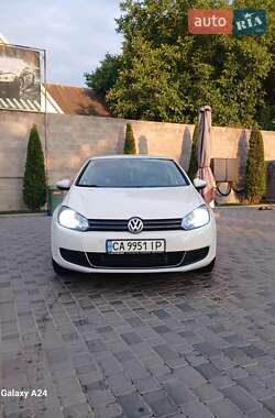 Хэтчбек Volkswagen Golf 2010 в Кропивницком