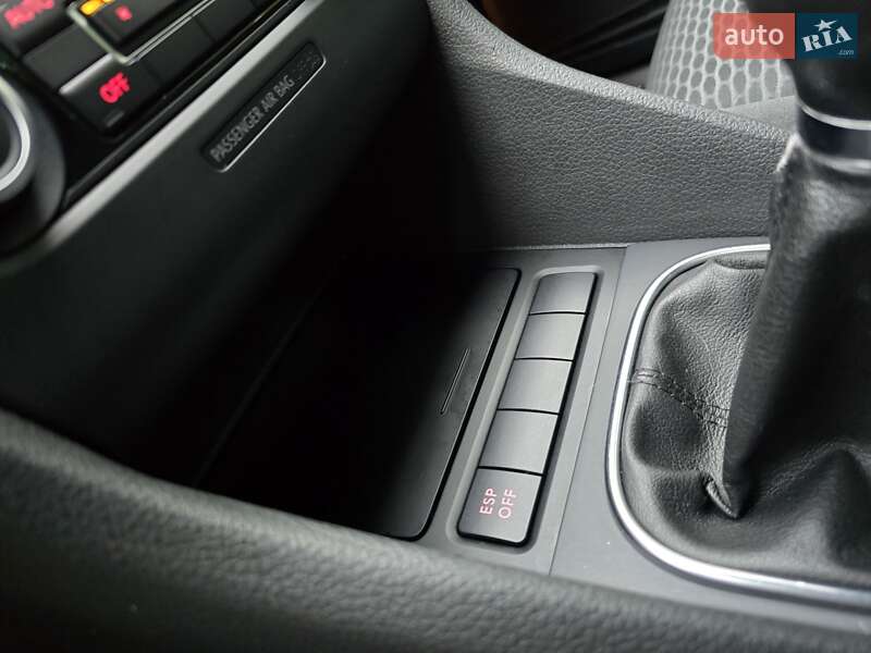 Хетчбек Volkswagen Golf 2009 в Полтаві