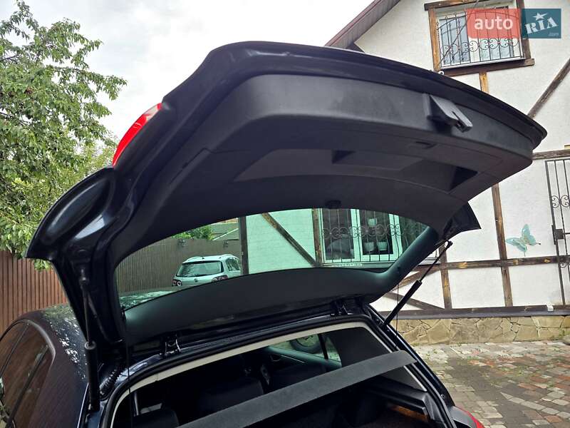 Хетчбек Volkswagen Golf 2009 в Полтаві