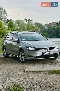 Універсал Volkswagen Golf 2017 в Вінниці