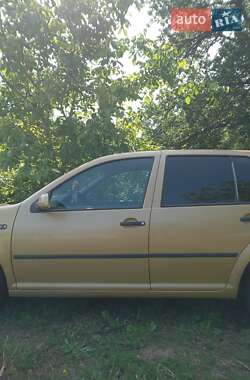 Хэтчбек Volkswagen Golf 1998 в 