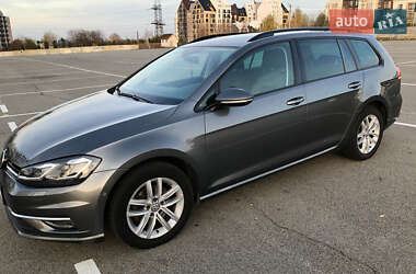 Универсал Volkswagen Golf 2017 в Киеве