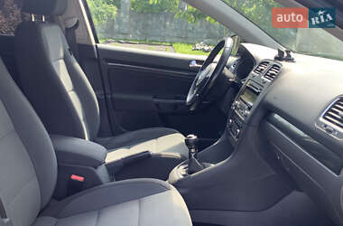 Универсал Volkswagen Golf 2011 в 
