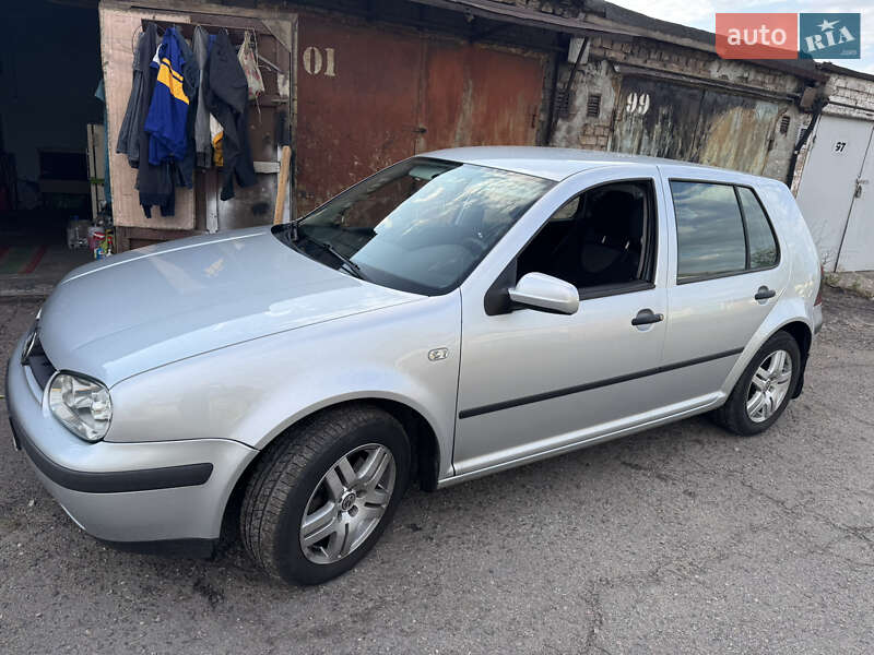 Volkswagen Golf 2001