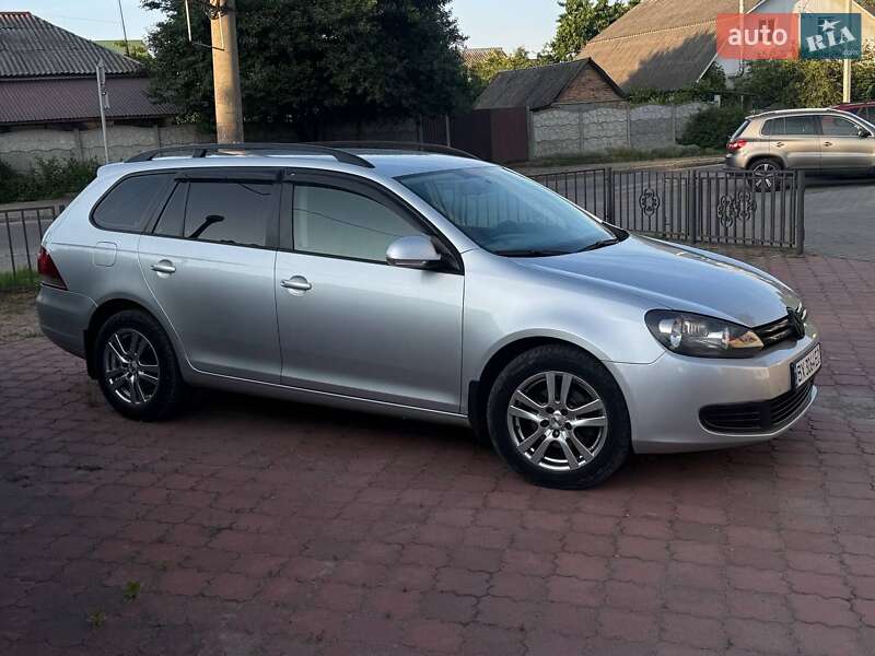 Универсал Volkswagen Golf 2012 в Хмельницком