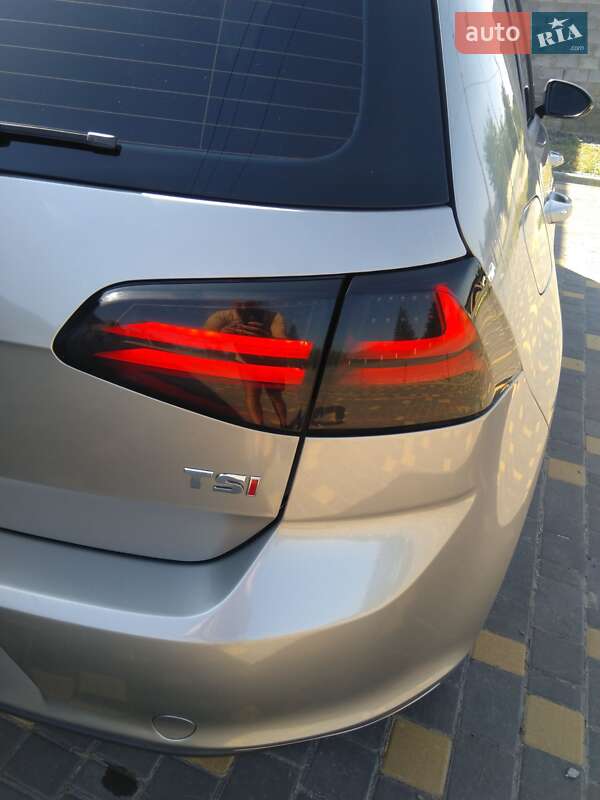 Хэтчбек Volkswagen Golf 2015 в Новоднестровске