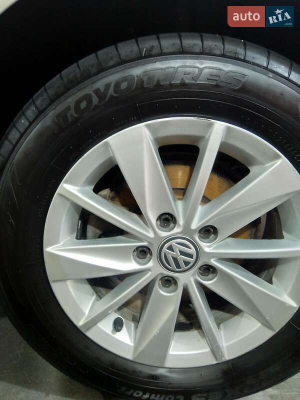 Хэтчбек Volkswagen Golf 2015 в Новоднестровске
