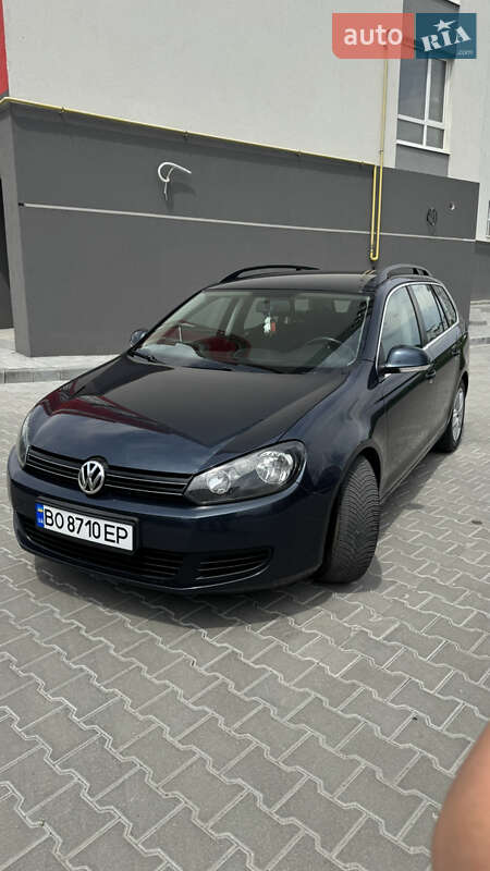 Універсал Volkswagen Golf 2009 в Тернополі