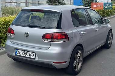 Хэтчбек Volkswagen Golf 2013 в 