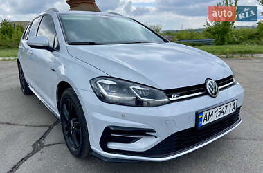 Универсал Volkswagen Golf 2017 в Умани