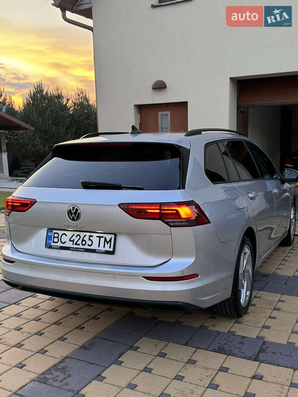 Універсал Volkswagen Golf 2021 в Дрогобичі