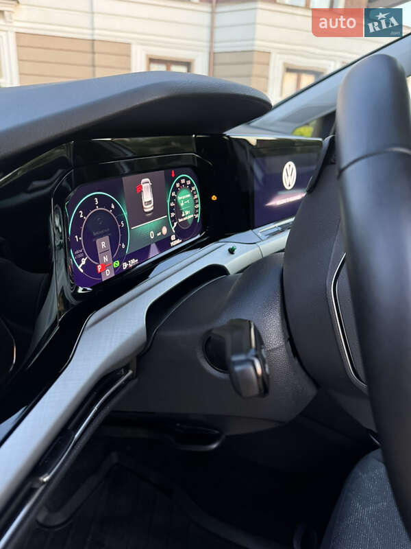 Універсал Volkswagen Golf 2021 в Дрогобичі