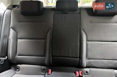 Хэтчбек Volkswagen Golf 2016 в 