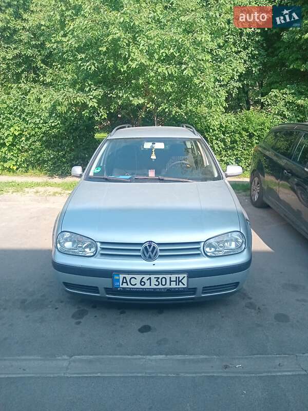 Універсал Volkswagen Golf 2004 в Луцьку