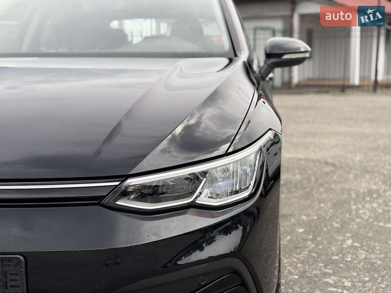 Хэтчбек Volkswagen Golf 2020 в Киеве