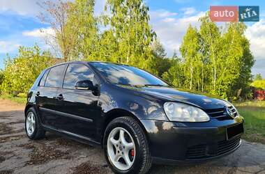 Хэтчбек Volkswagen Golf 2004 в 