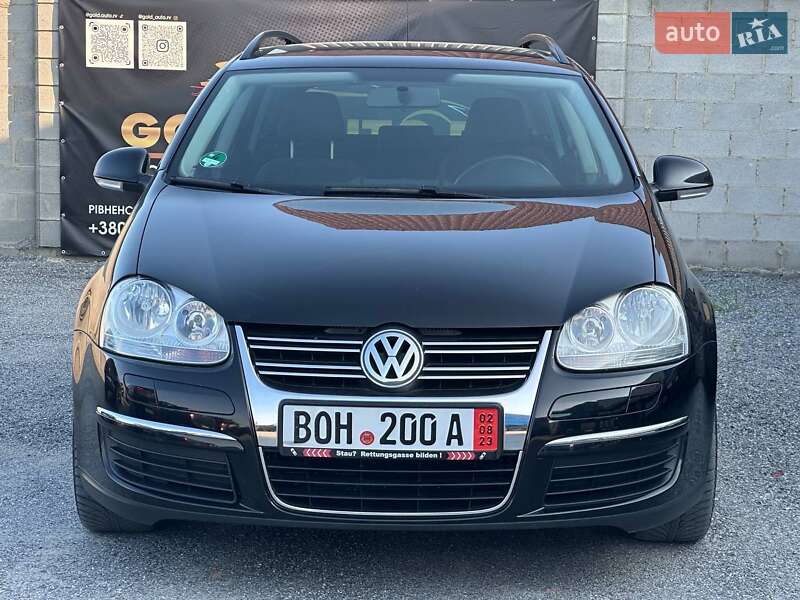 Универсал Volkswagen Golf 2009 в Ровно