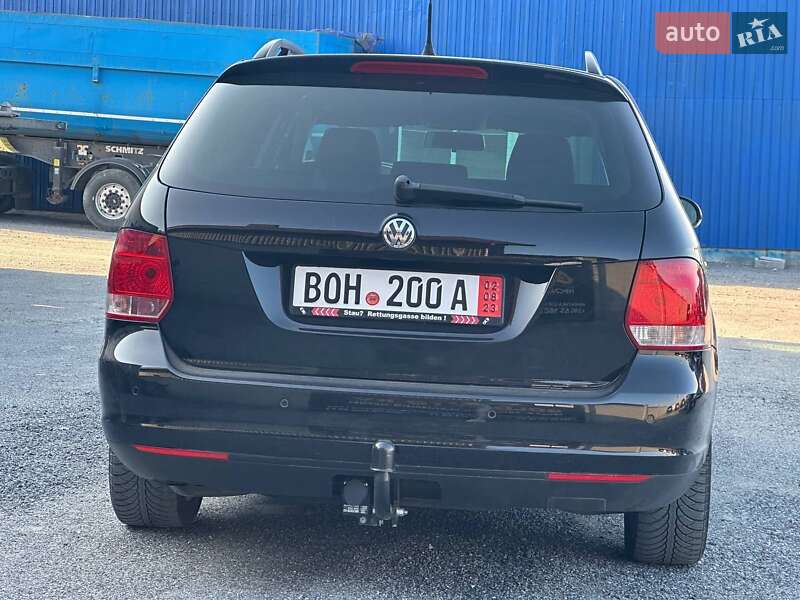 Универсал Volkswagen Golf 2009 в Ровно