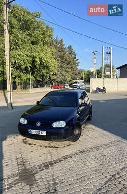 Хэтчбек Volkswagen Golf 2002 в Львове