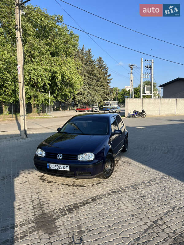 Volkswagen Golf 2002