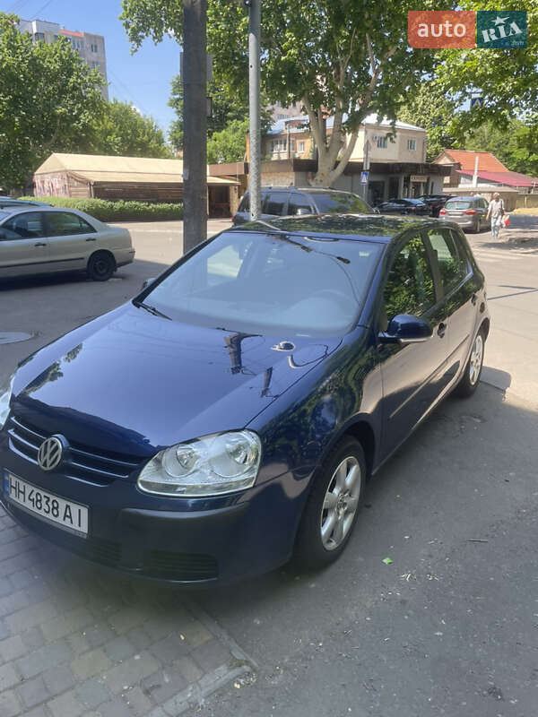 Volkswagen Golf 2004