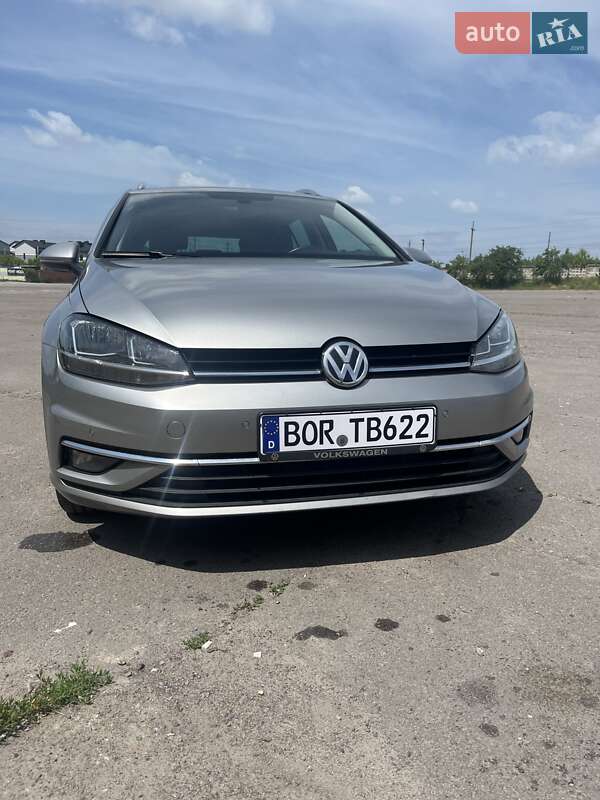 Универсал Volkswagen Golf 2018 в Ровно