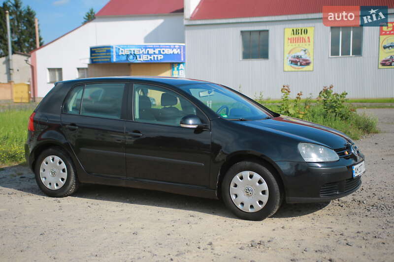 Хетчбек Volkswagen Golf 2003 в Бердичеві