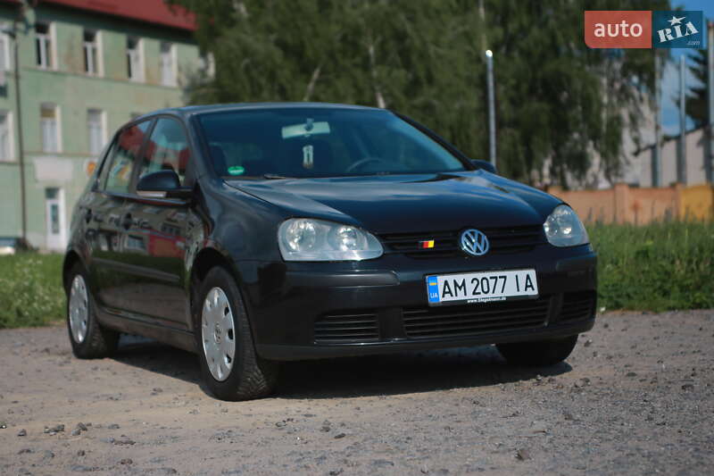 Хетчбек Volkswagen Golf 2003 в Бердичеві