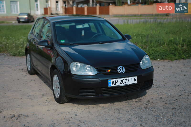 Хетчбек Volkswagen Golf 2003 в Бердичеві