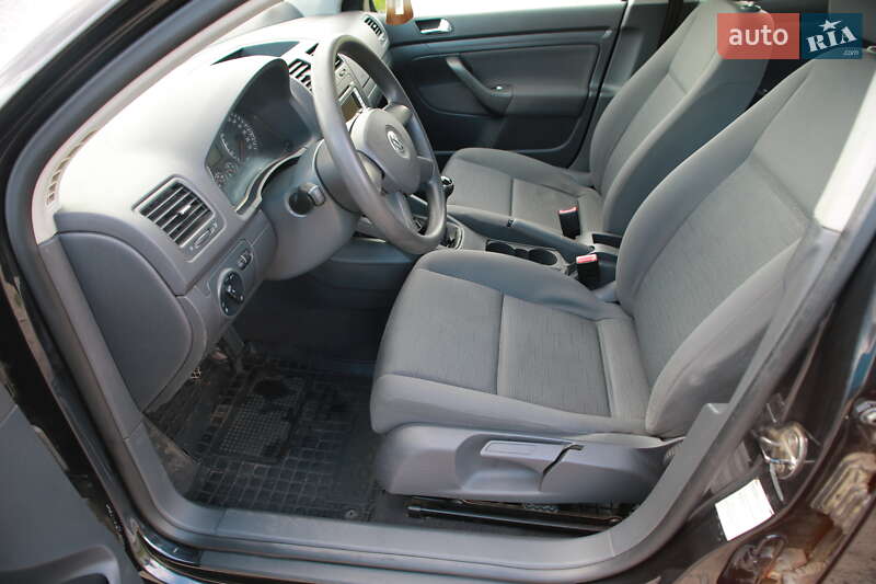 Хетчбек Volkswagen Golf 2003 в Бердичеві