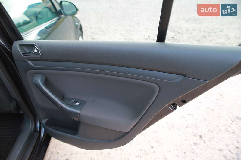 Хетчбек Volkswagen Golf 2003 в Бердичеві