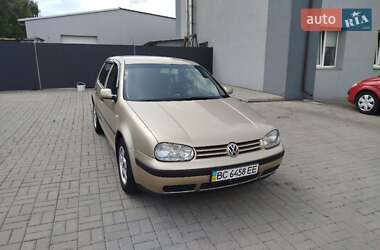 Хэтчбек Volkswagen Golf 2001 в Ровно