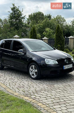 Хетчбек Volkswagen Golf 2005 в Коломиї