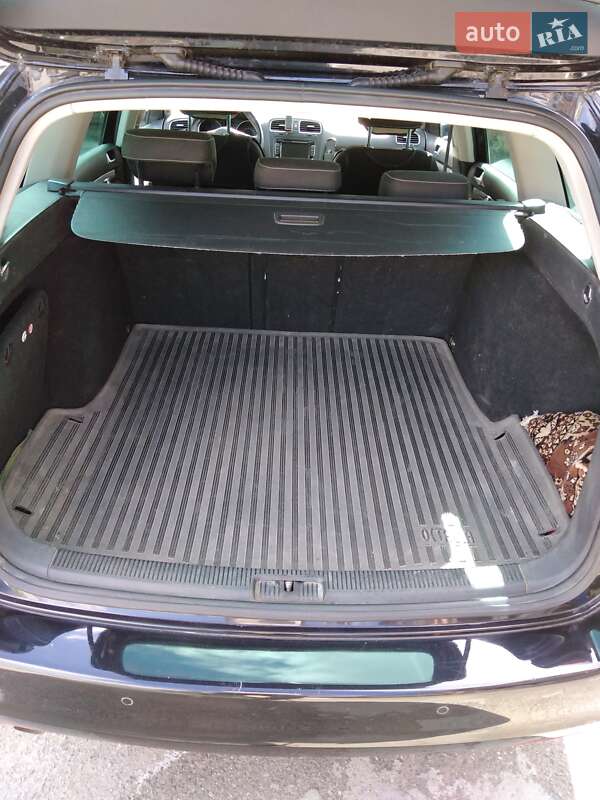 Універсал Volkswagen Golf 2013 в Кропивницькому