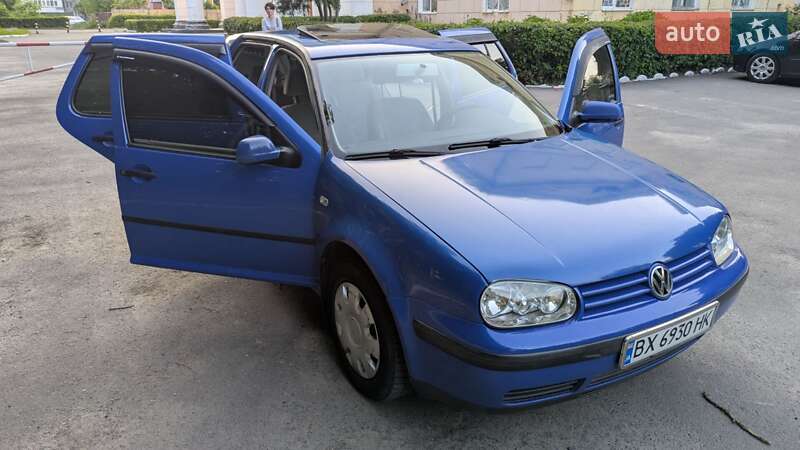 Хэтчбек Volkswagen Golf 1998 в Староконстантинове