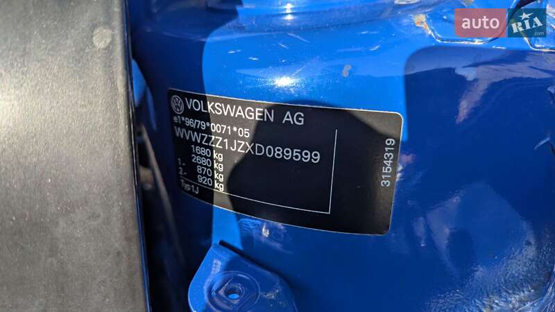 Хэтчбек Volkswagen Golf 1998 в Староконстантинове